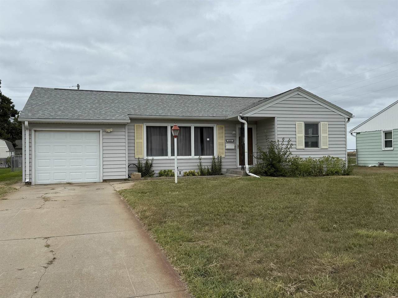 622 14th Street - Photo 1