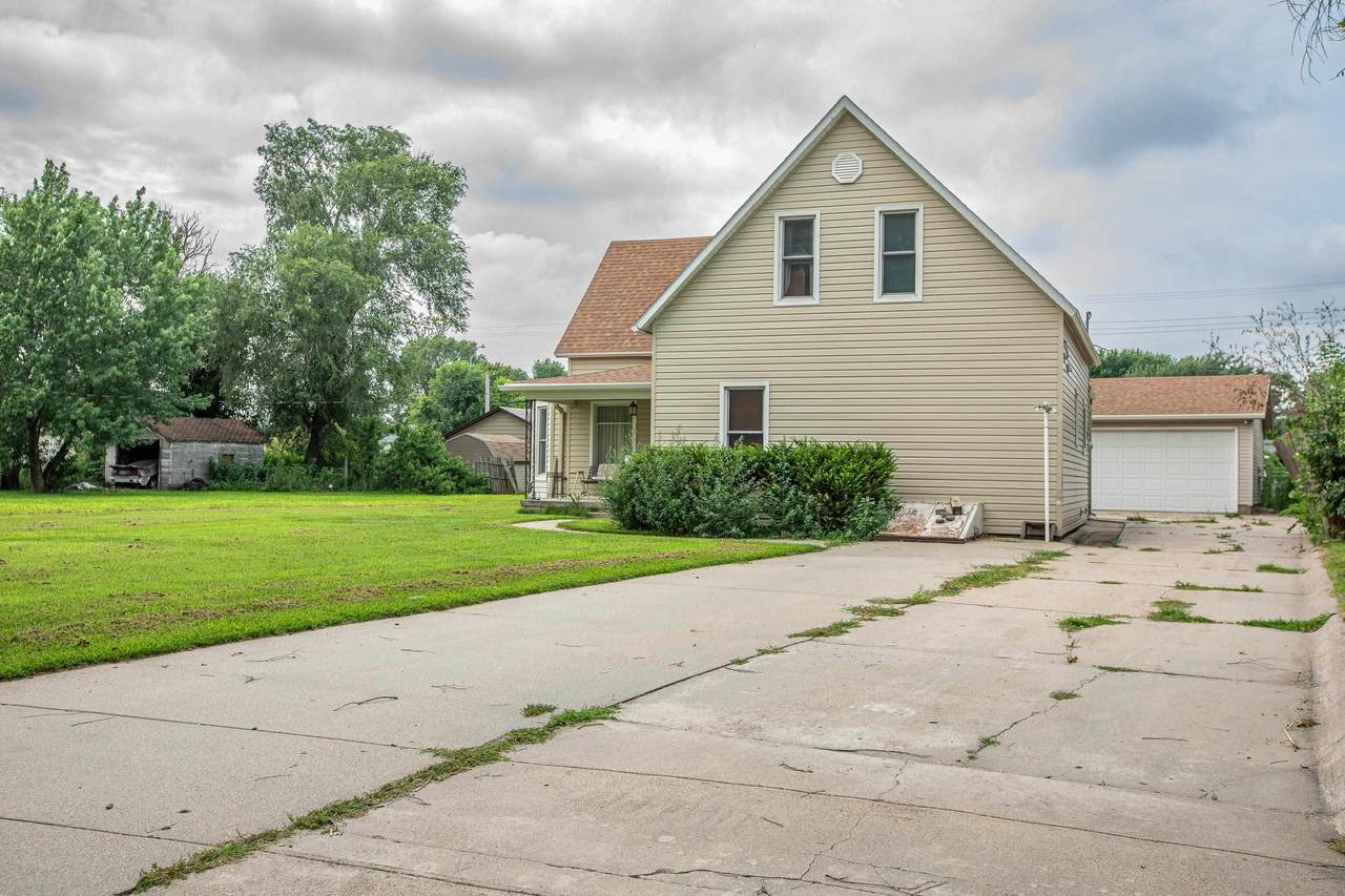207 Kelsey Avenue - Photo 1