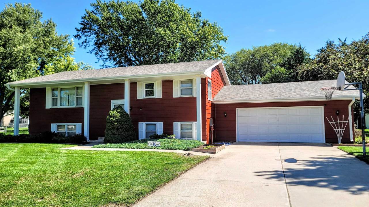 7913 Doug Street - Photo 1