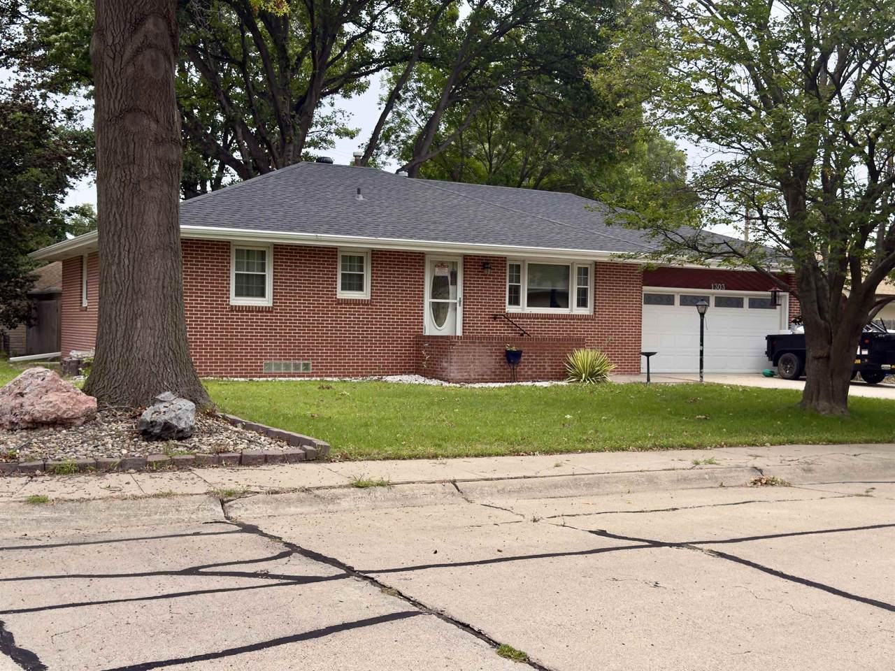 1303 Pleasant Street - Photo 1