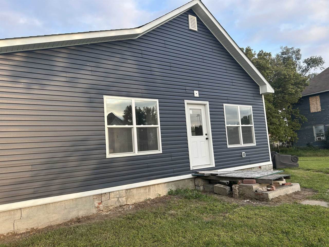 310 Thorne Street - Photo 1