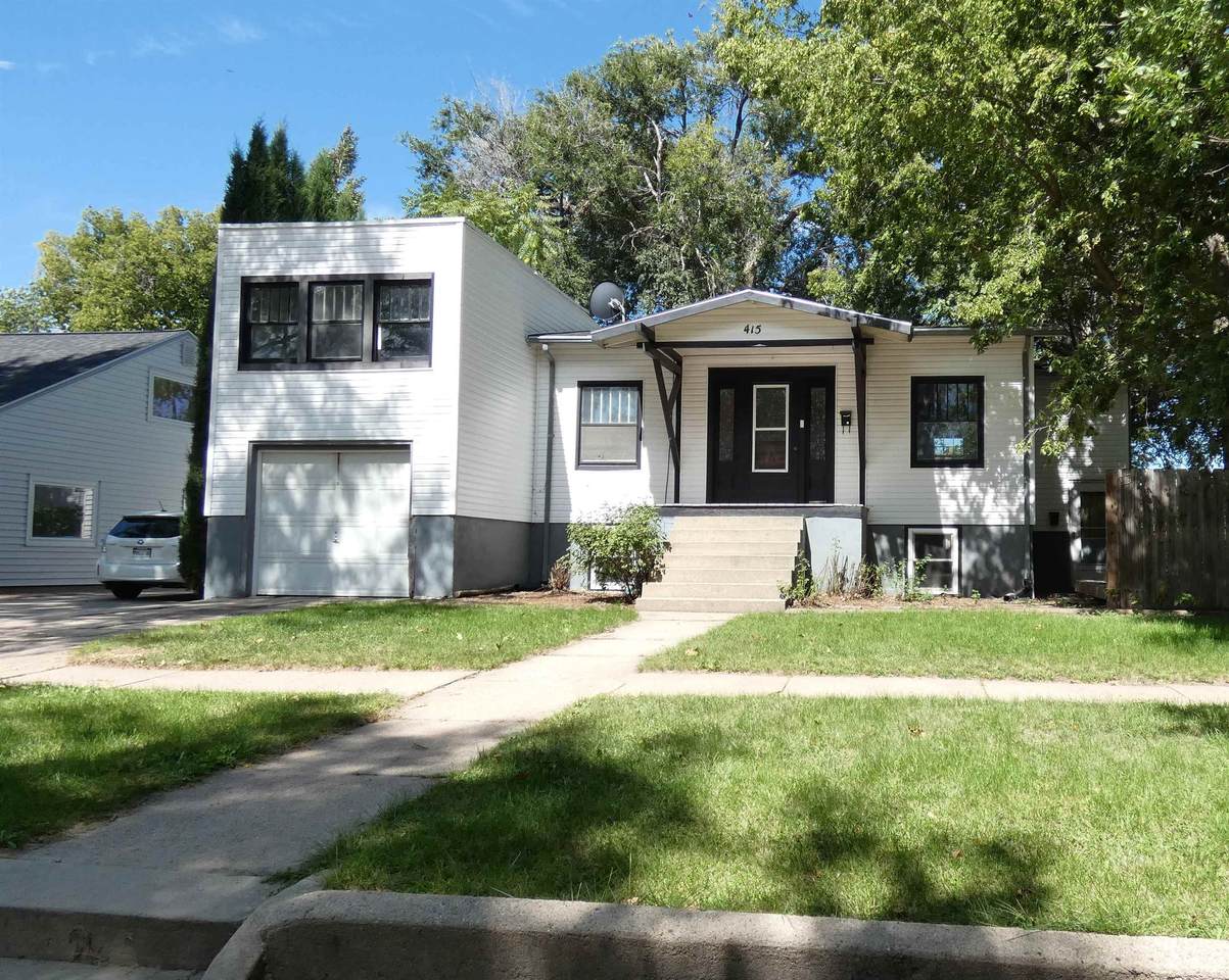 415 30th Street - Photo 1