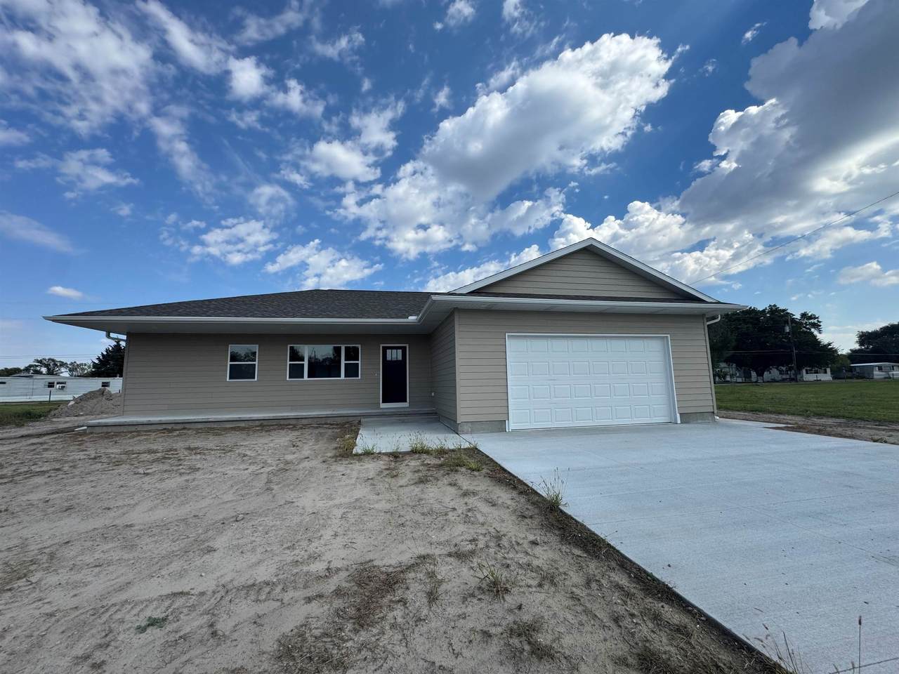 912 B Street - Photo 1