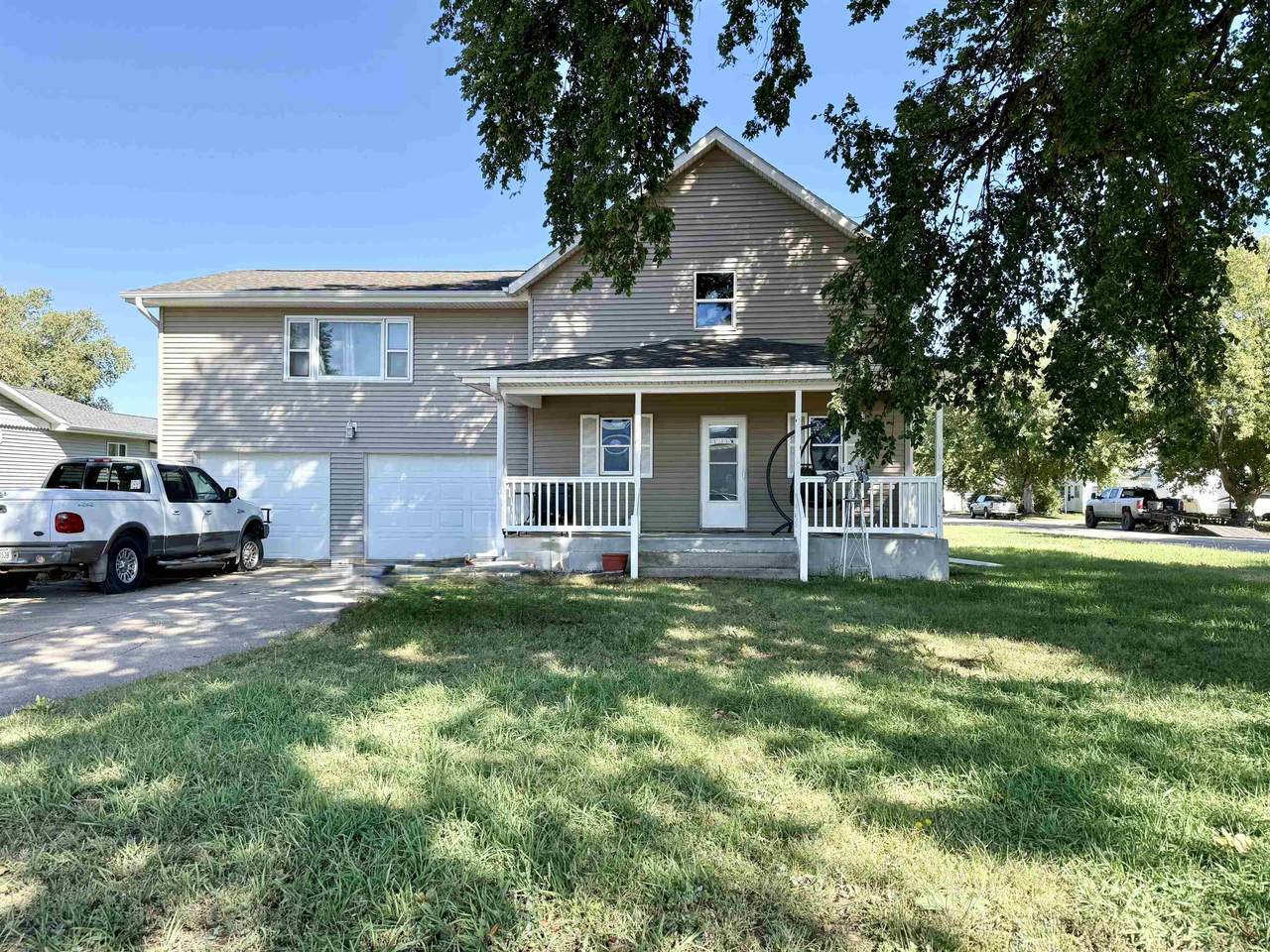 502 Nemaha Street - Photo 1