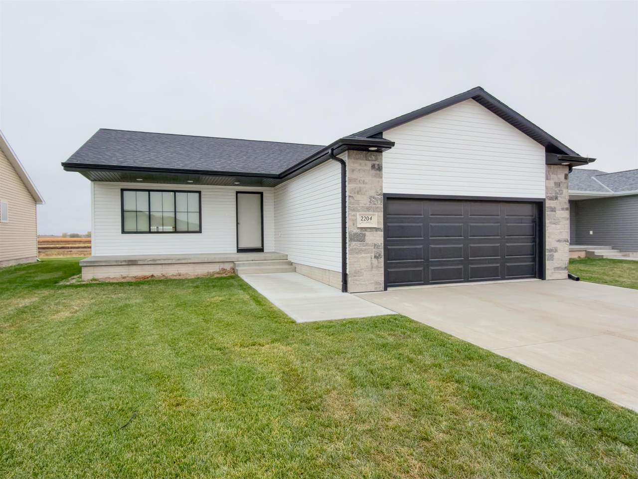 2204 41st Street - Photo 1