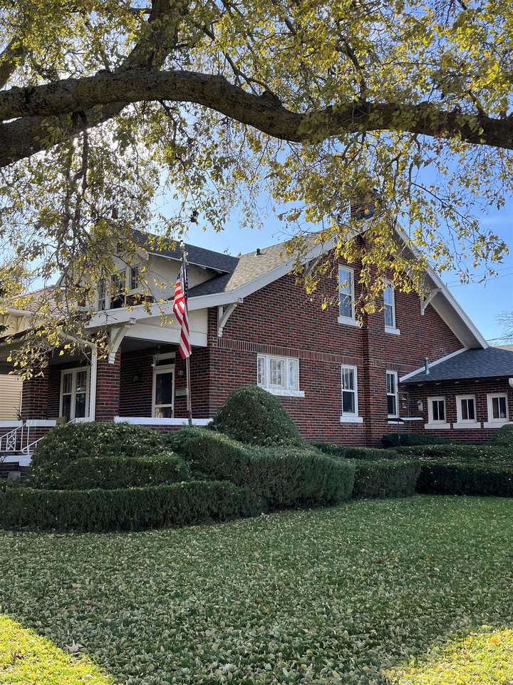 1139 St Joseph Avenue - Photo 1