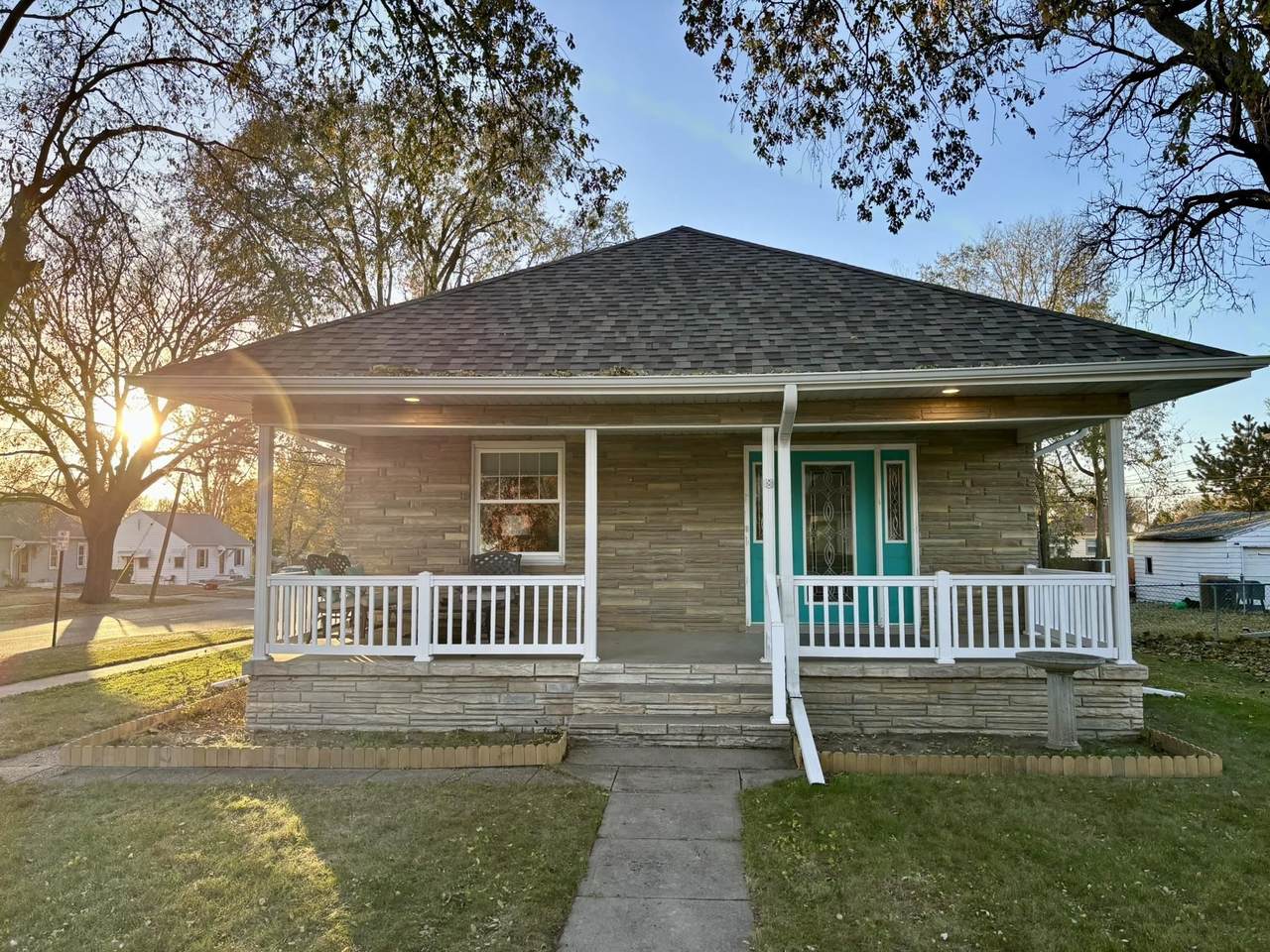 1201 Cedar Avenue - Photo 1