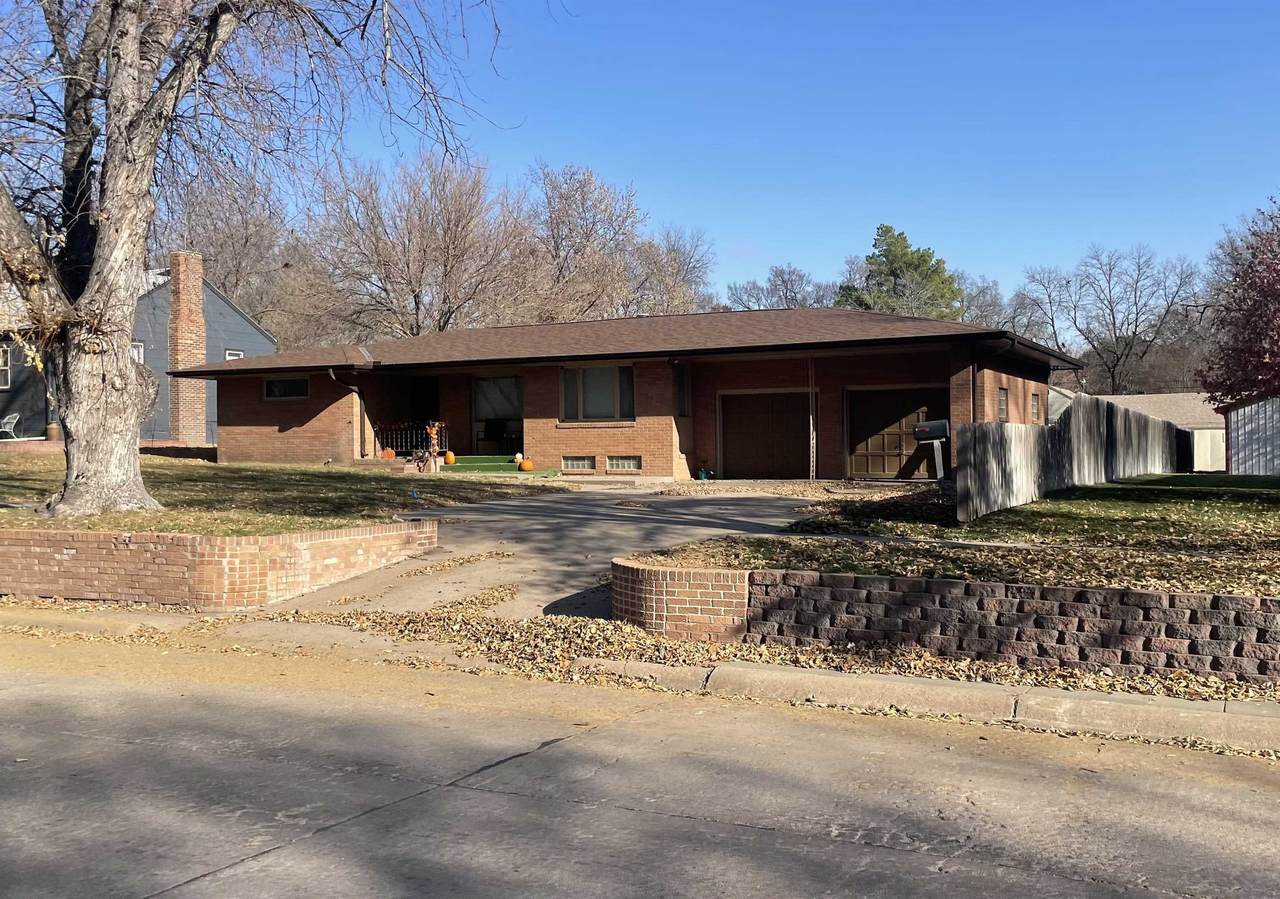 1809 Lake Ave - Photo 1