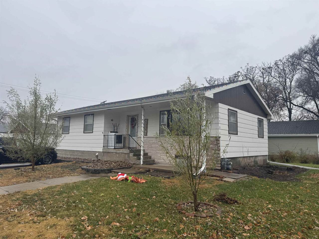 1701 Boyce Street - Photo 1