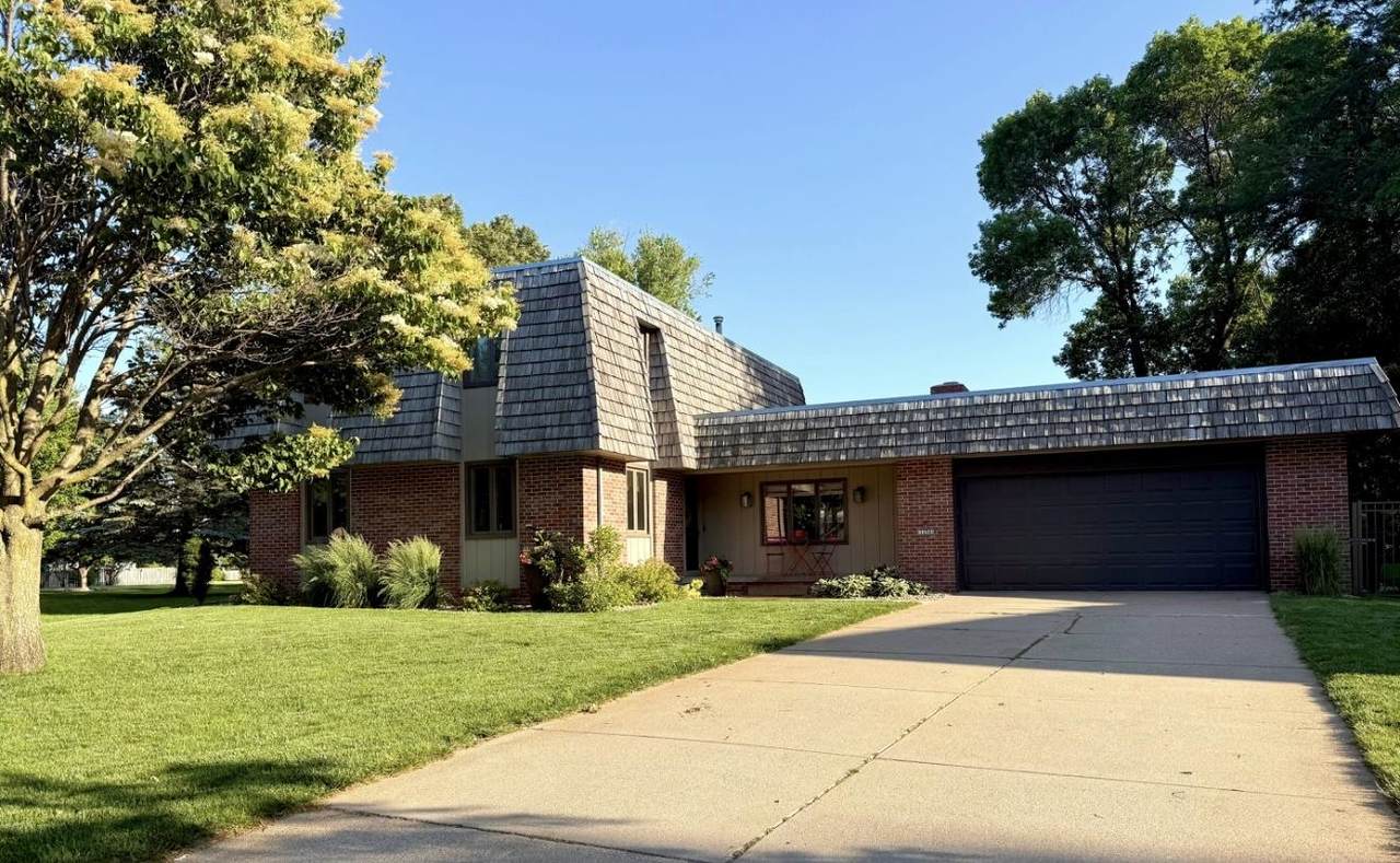 1250 Heritage Place - Photo 1