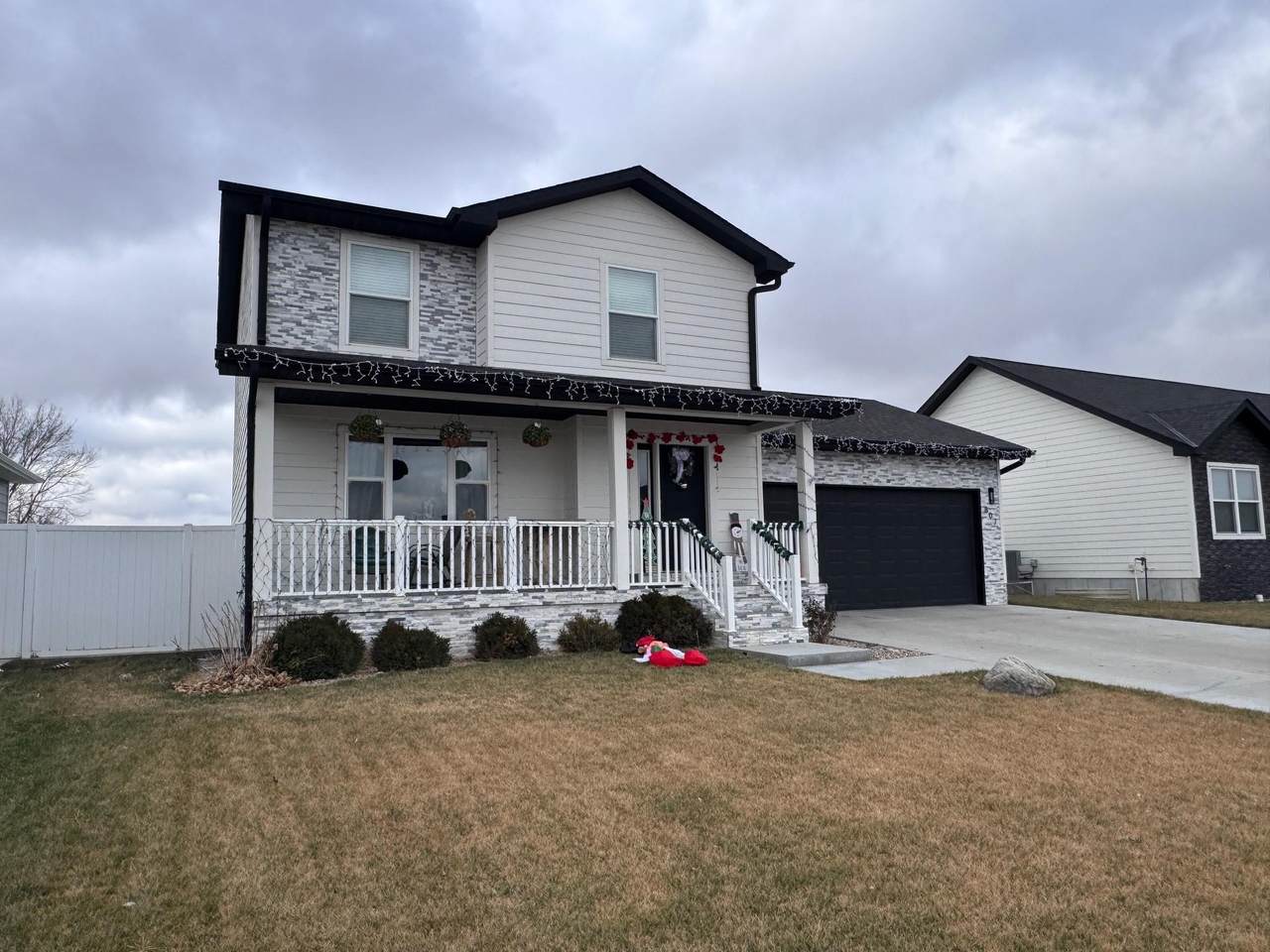 807 Truman Drive - Photo 1