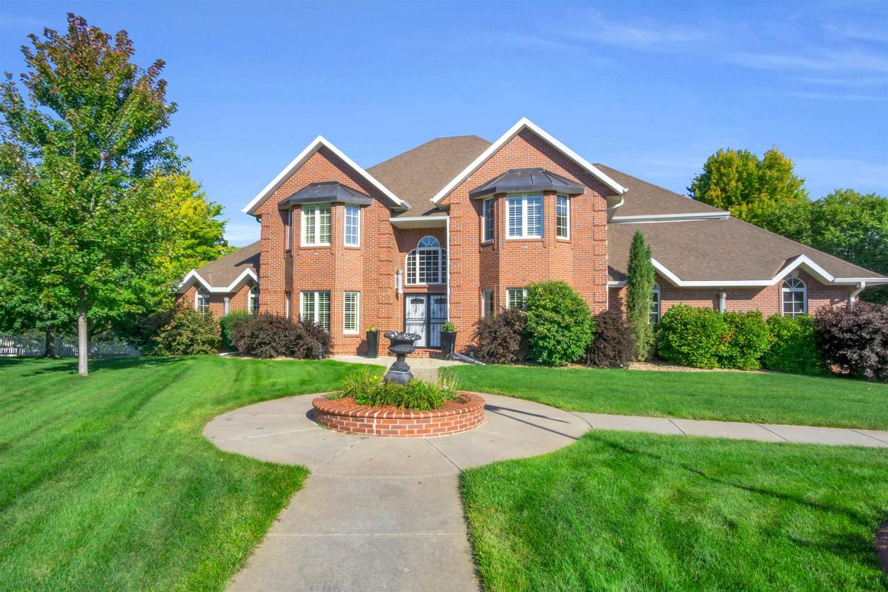 6 21st Avenue Place - Photo 1