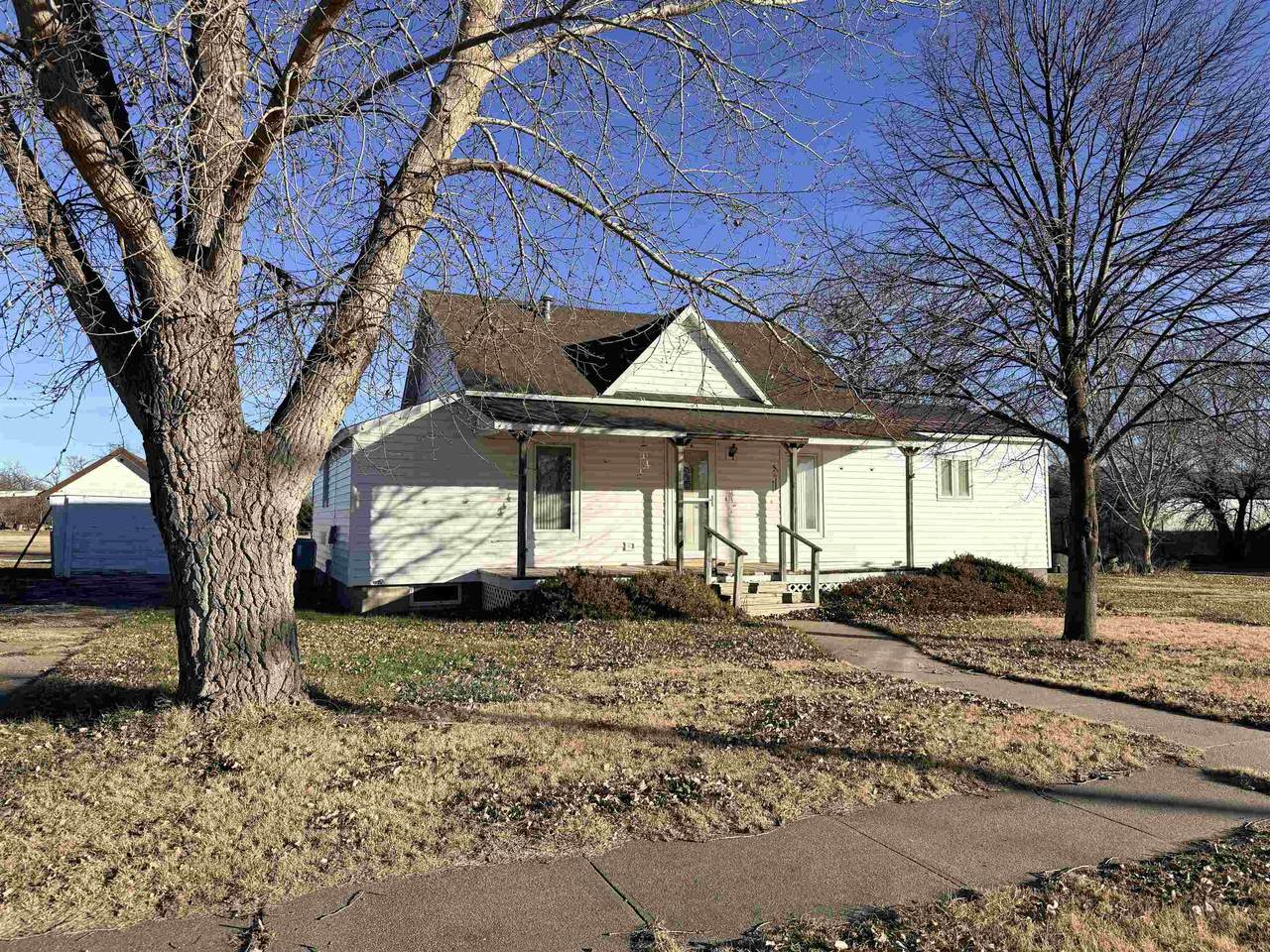 1008 18th Avenue - Photo 1