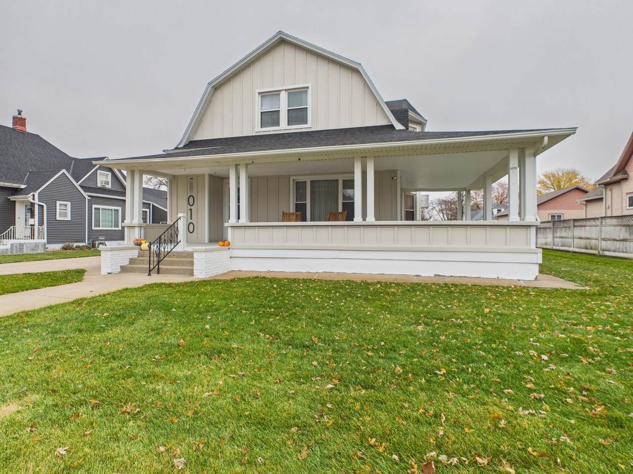 1010 East Avenue - Photo 1