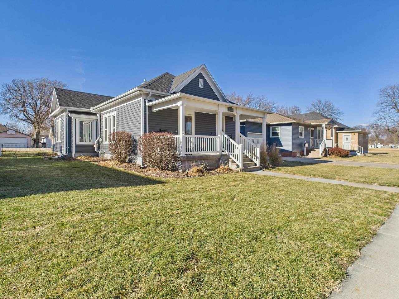 915 Sherman Street - Photo 1