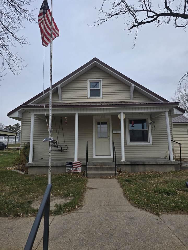 1020 18th Street - Photo 1