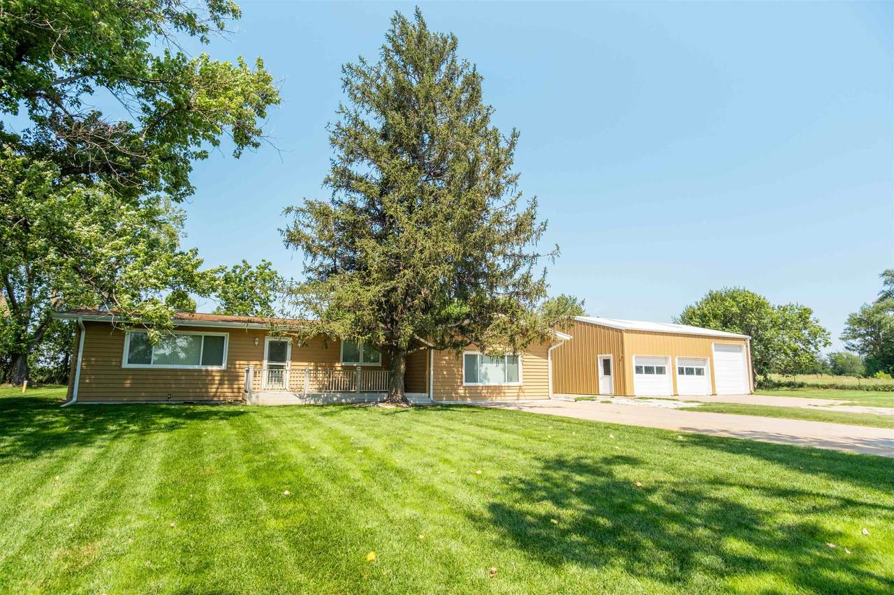 635 Lochland Road - Photo 1