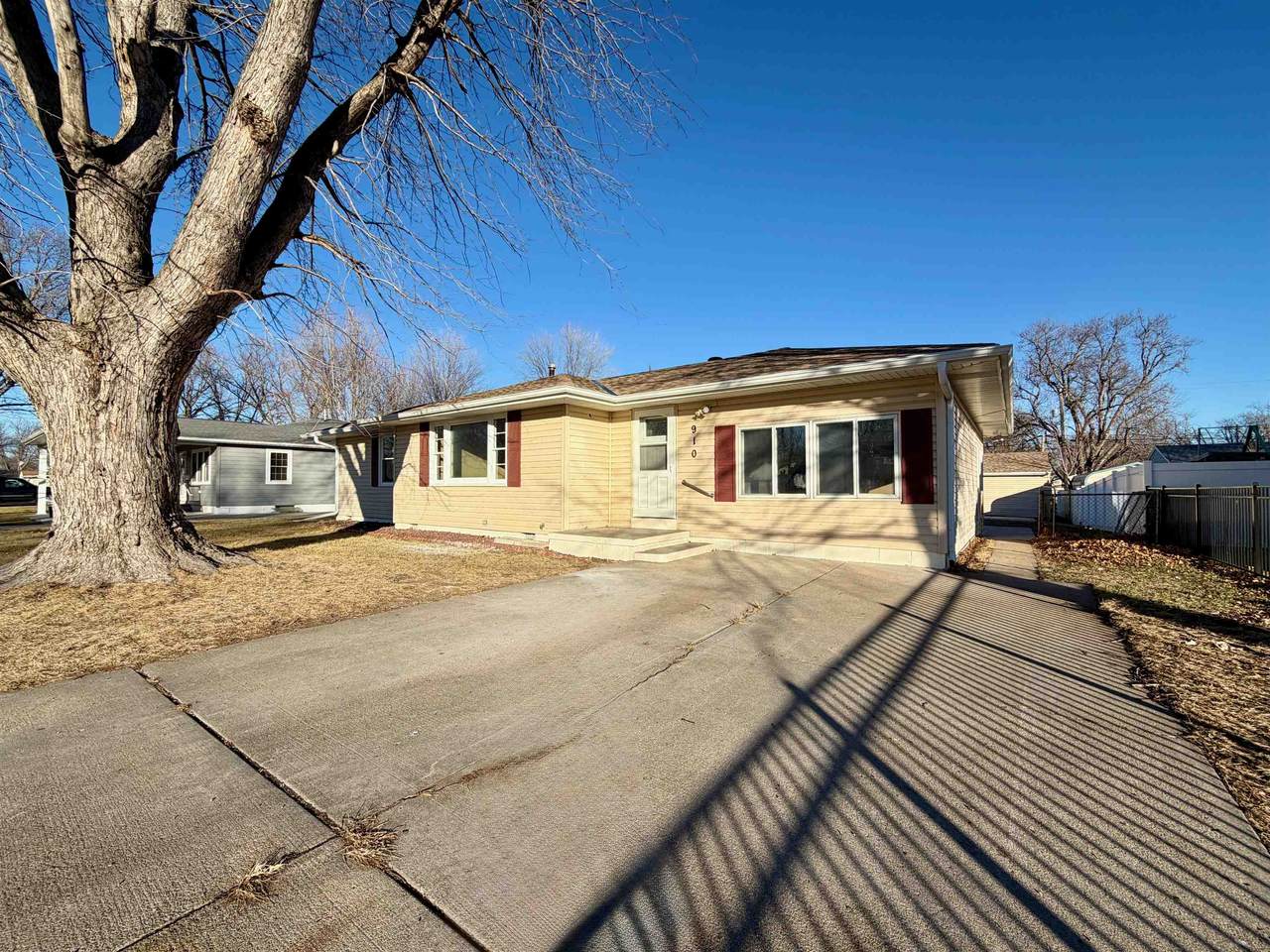 910 Jefferson Avenue - Photo 1