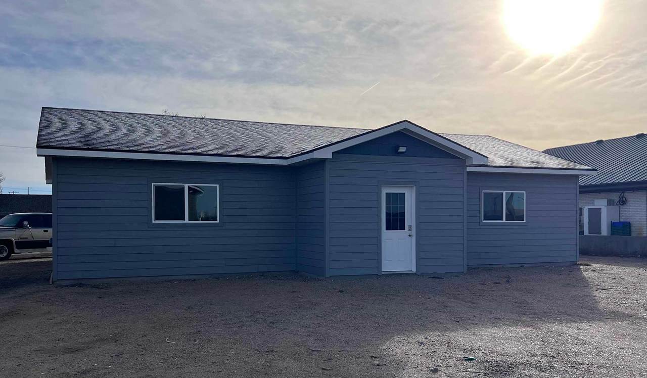 302 B Street - Photo 1