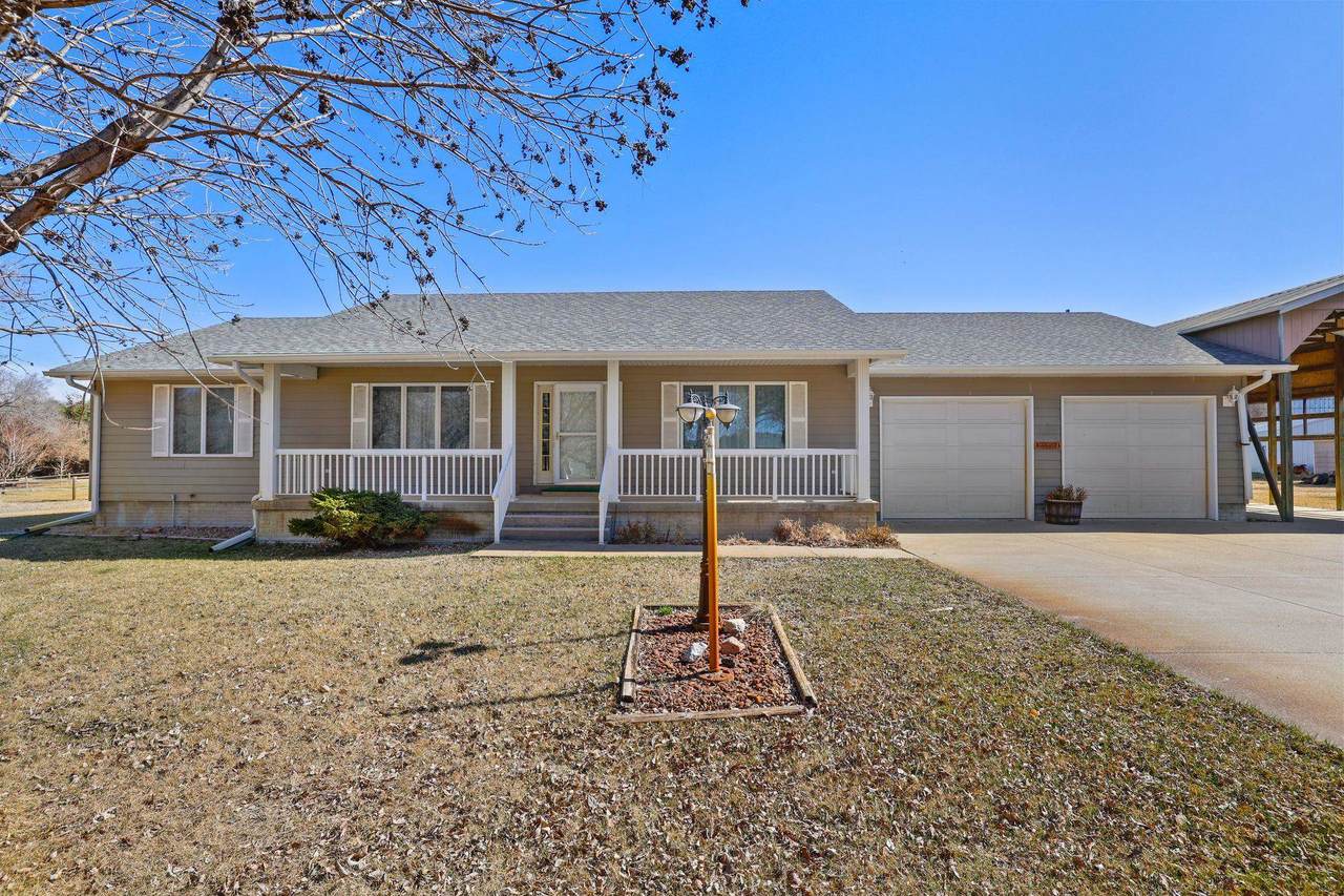10460 Aspen Avenue - Photo 1