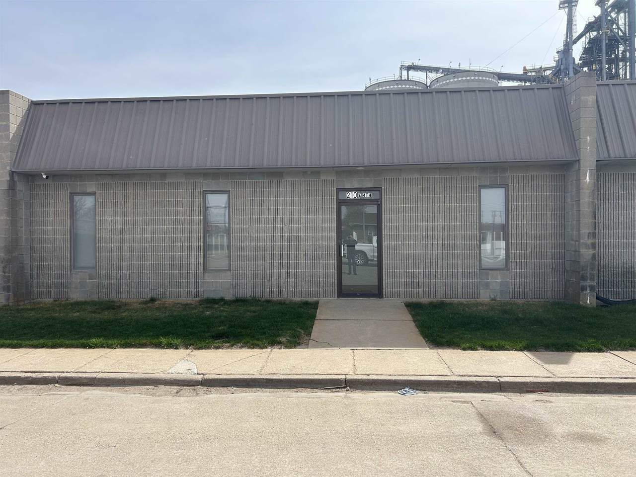 210 4th Street - Photo 1