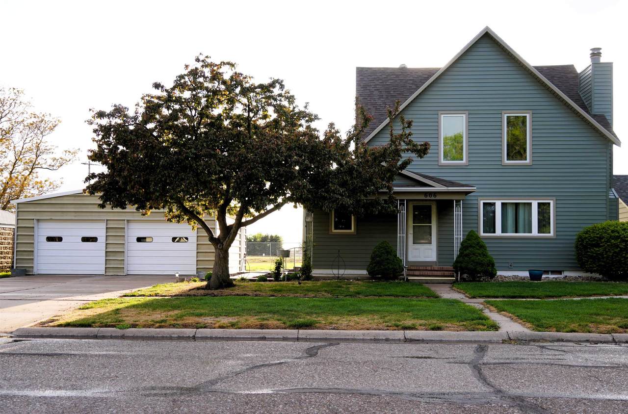 606 Ontario Street - Photo 1