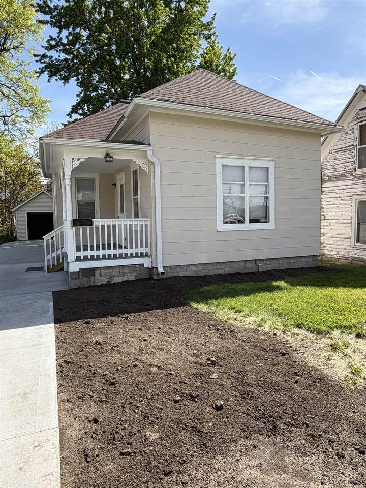 118 6th Street - Photo 1