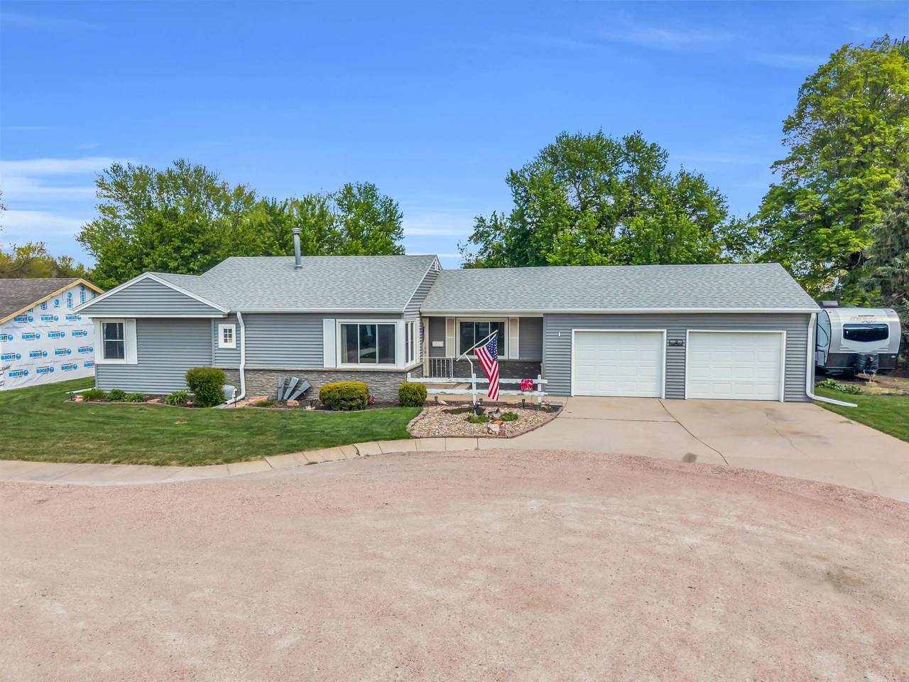 2 Perry Drive - Photo 1