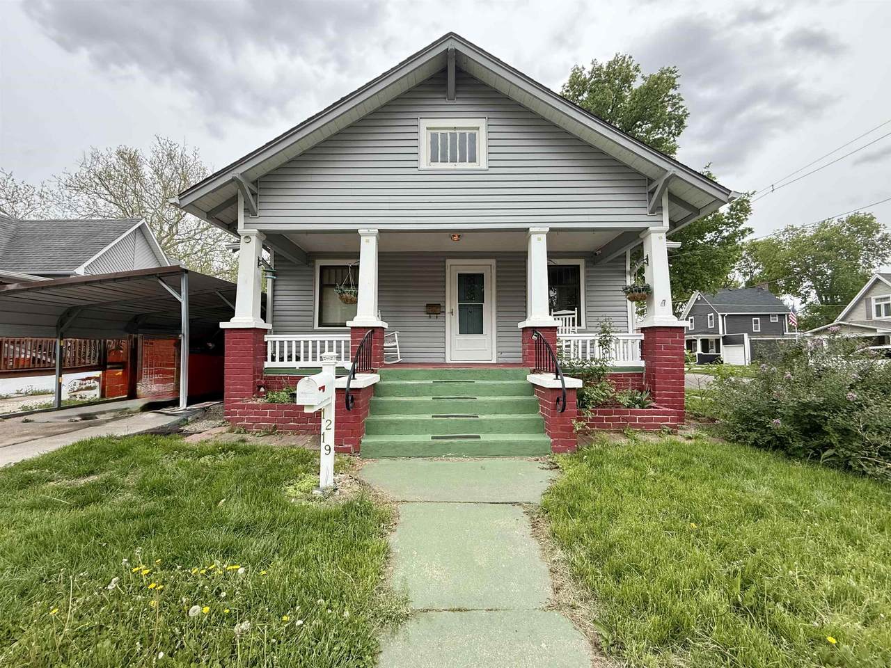 1219 7th Street - Photo 1
