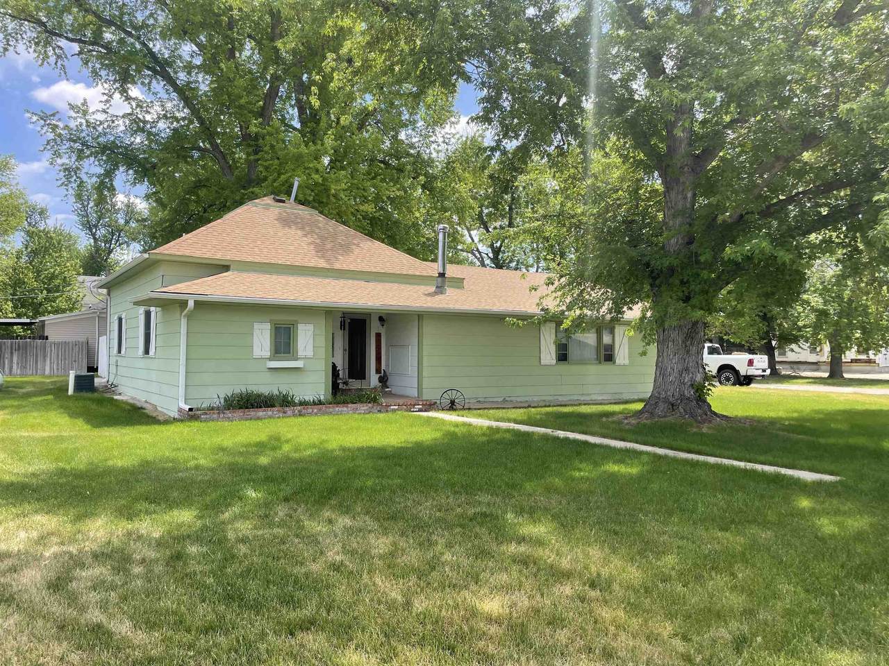 307 Morgan Avenue - Photo 1