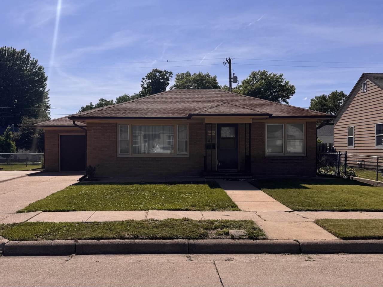 1009 Williams - Photo 1