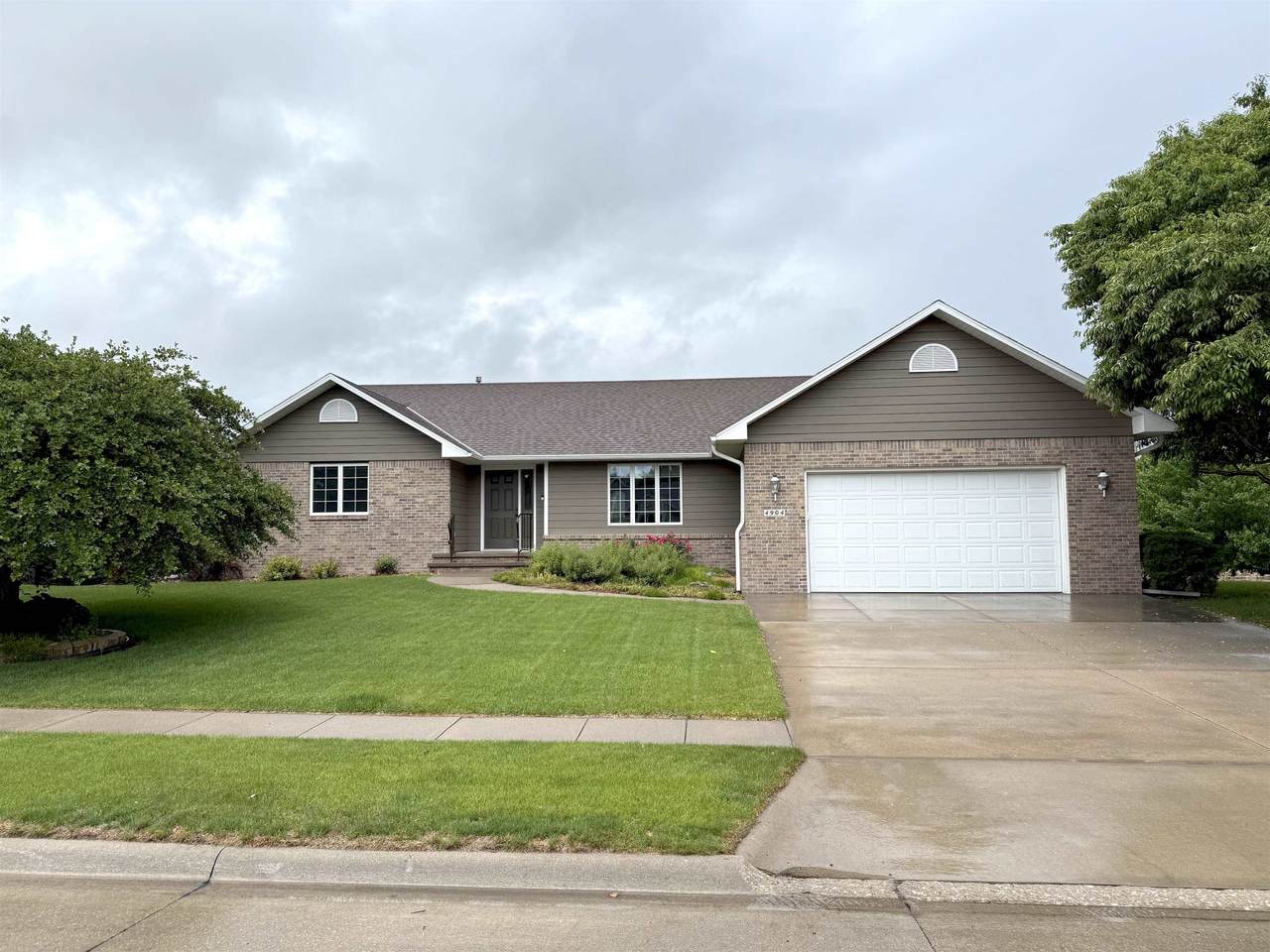 4904 Linden Drive Place - Photo 1