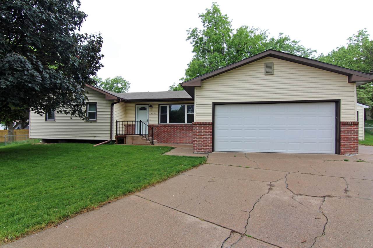 4306 Indian Road - Photo 1