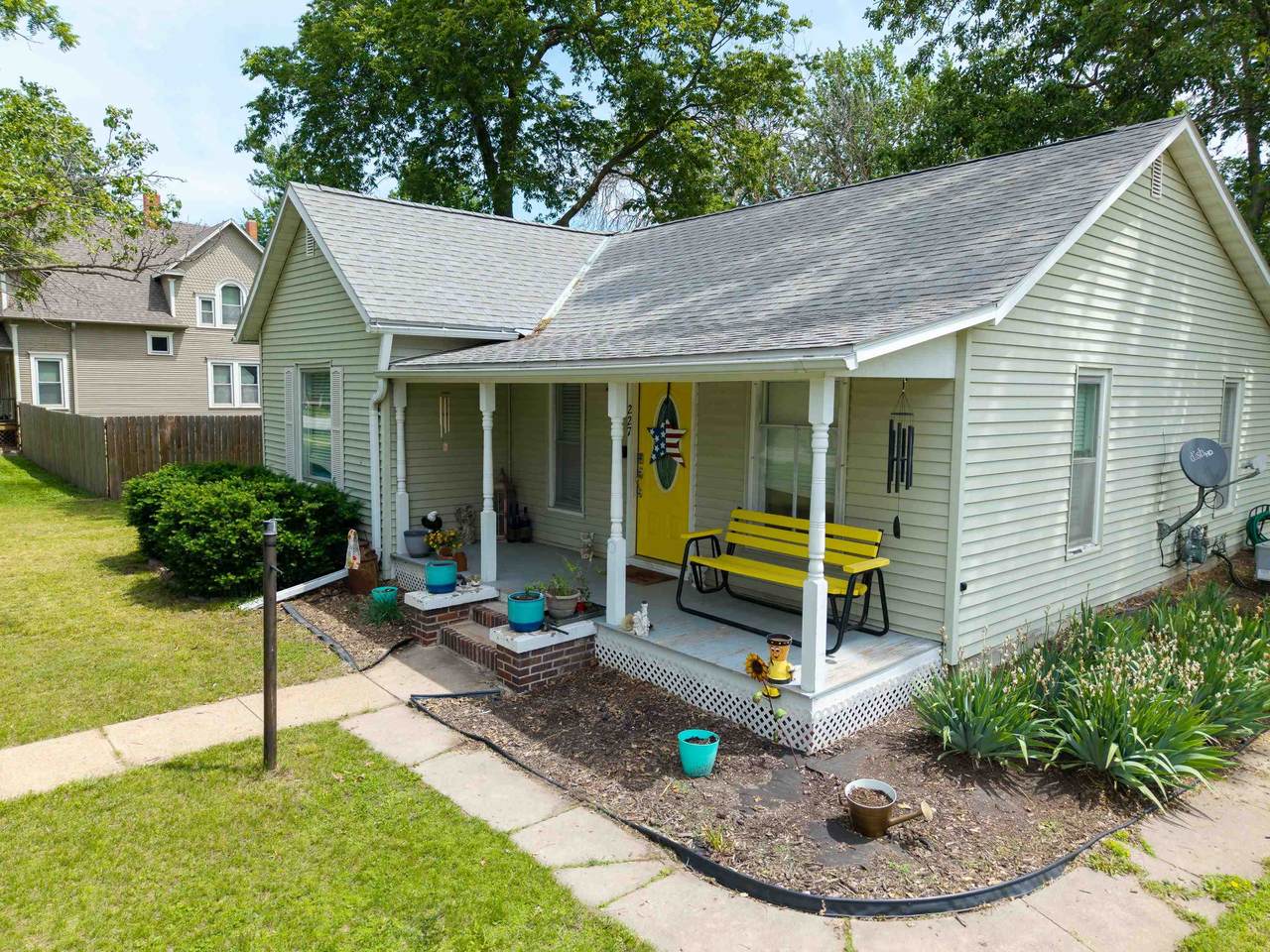227 11th Street - Photo 1