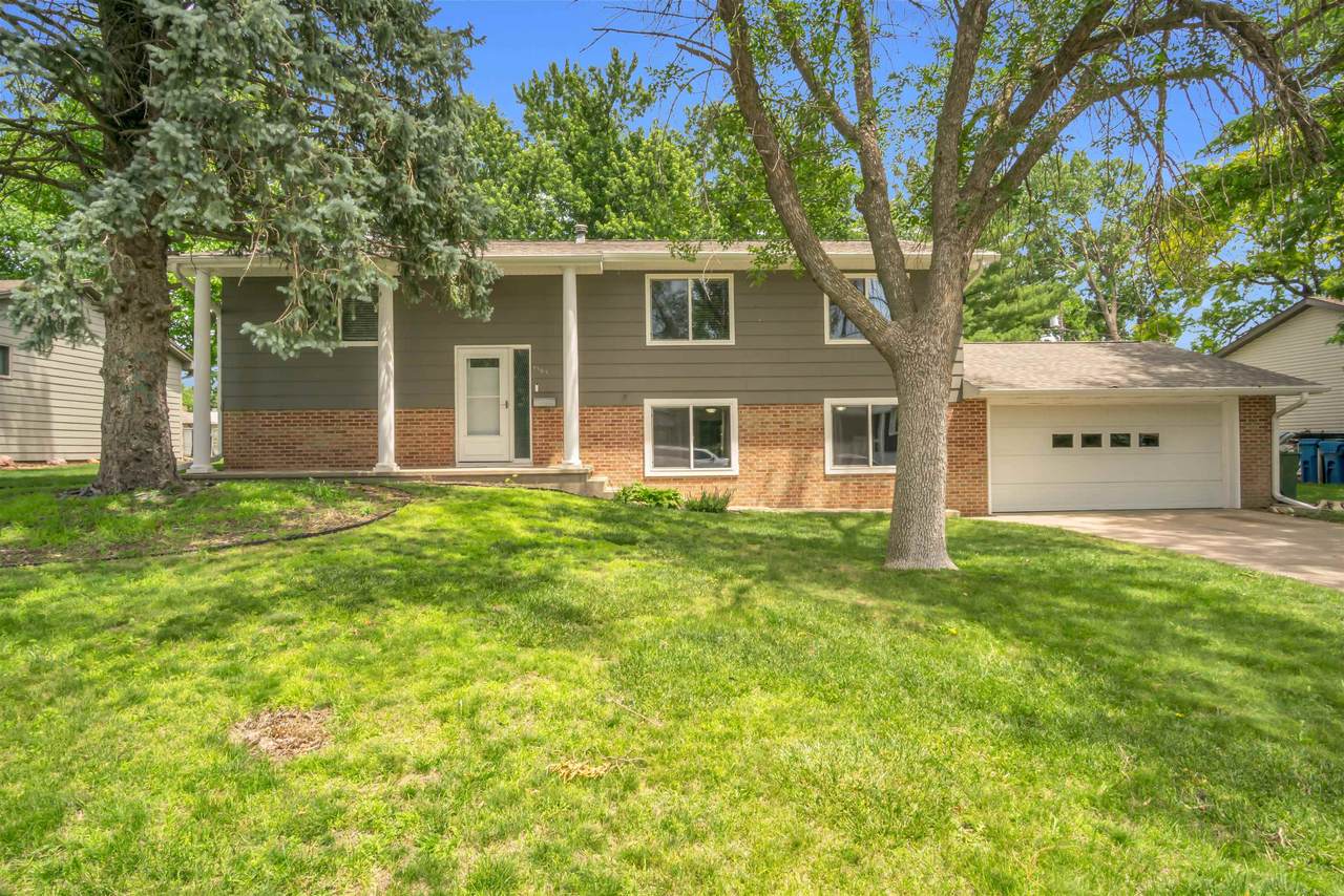 4503 E Avenue - Photo 1