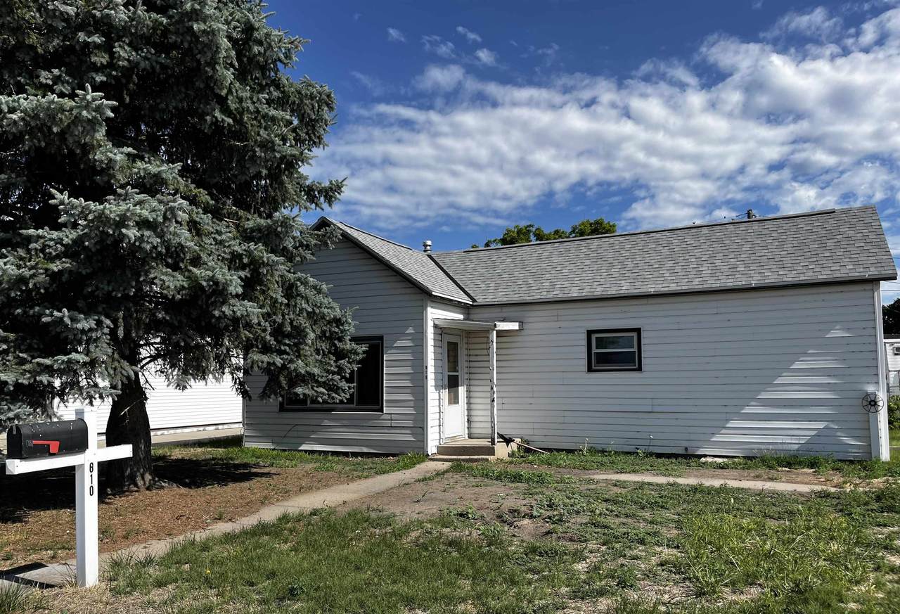 810 4th Street - Photo 1