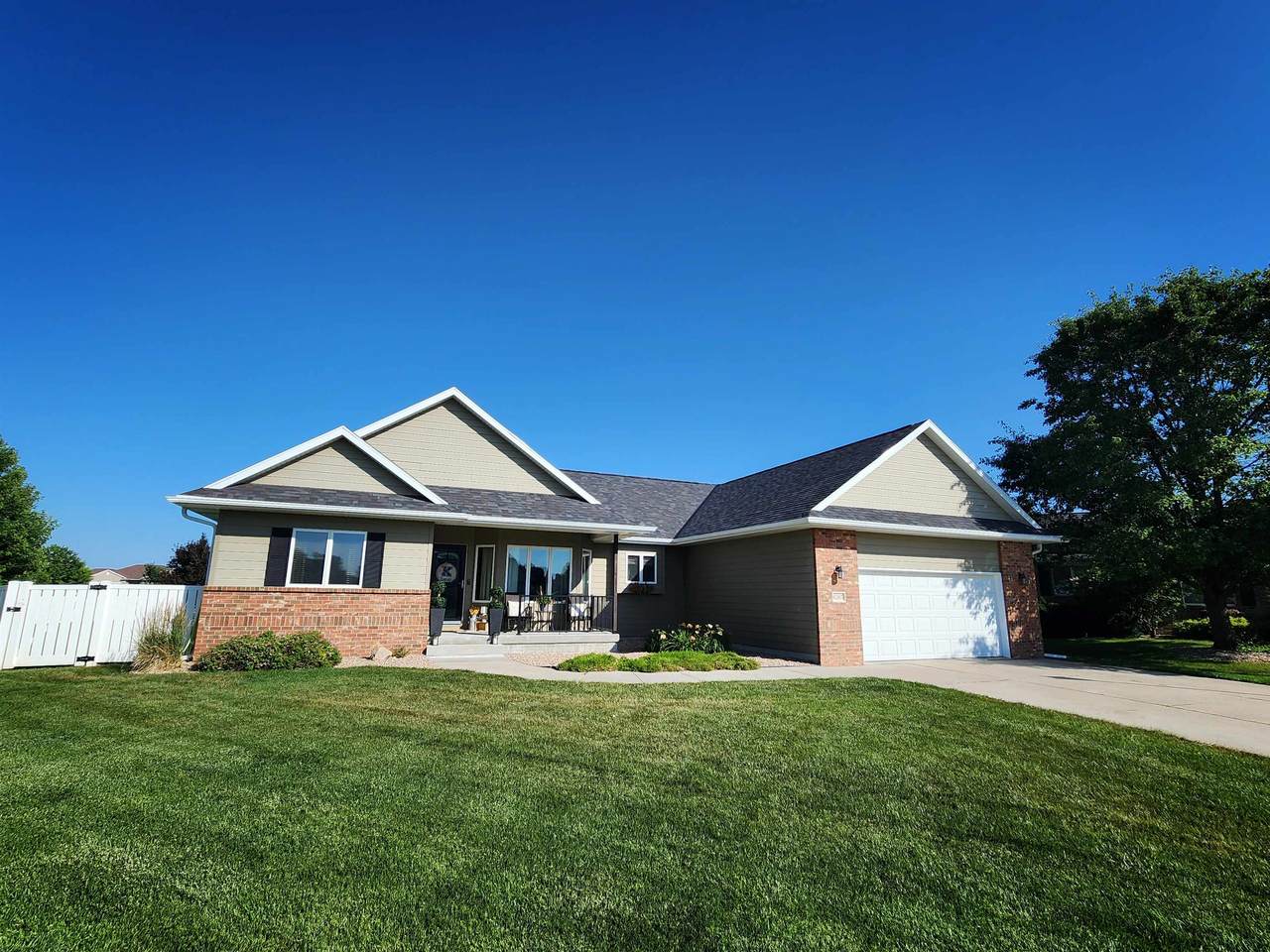 6207 Q Avenue Place - Photo 1