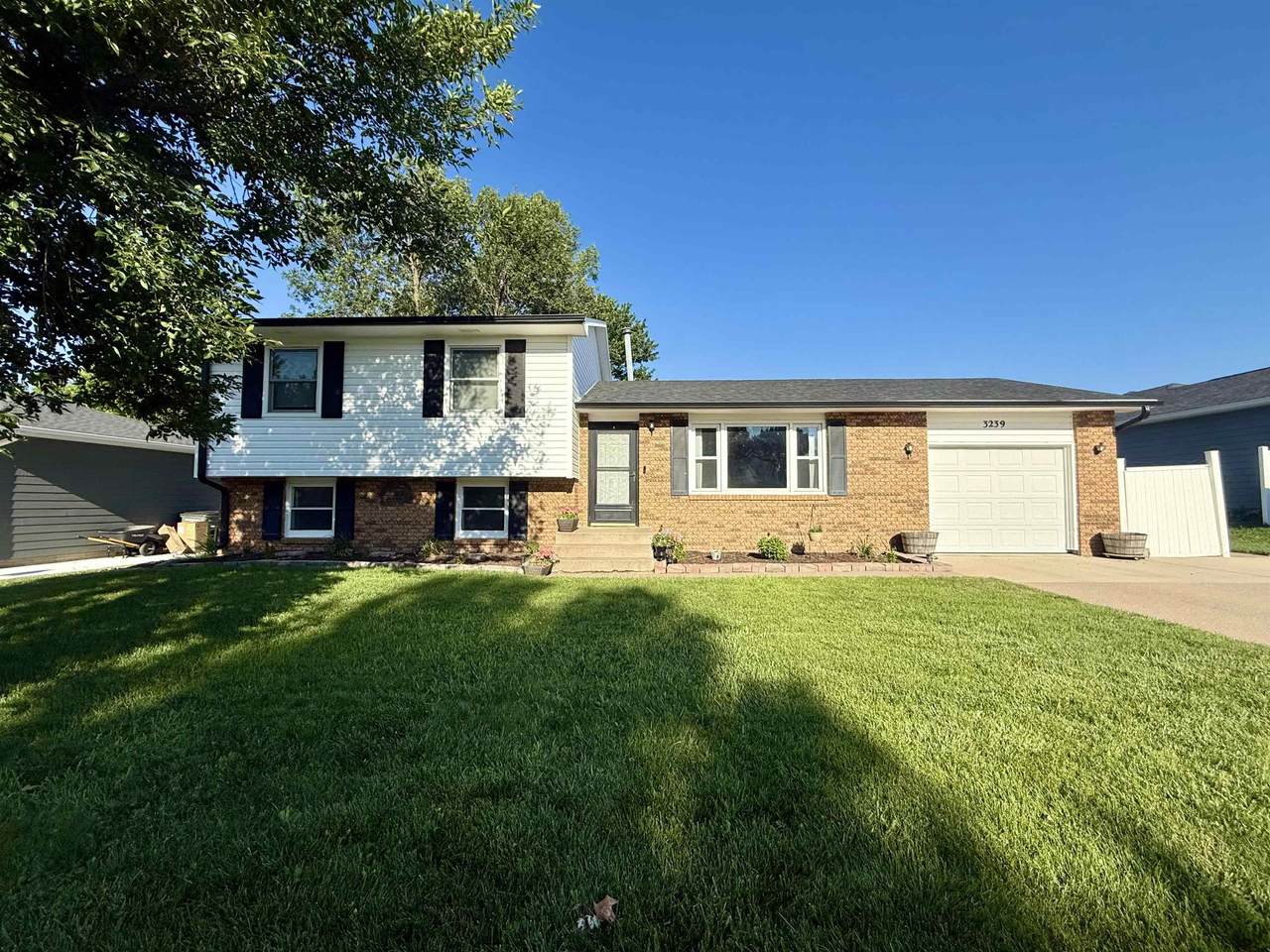 3239 Wendell Drive - Photo 1