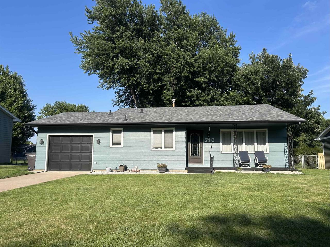 716 Richmond Avenue - Photo 1