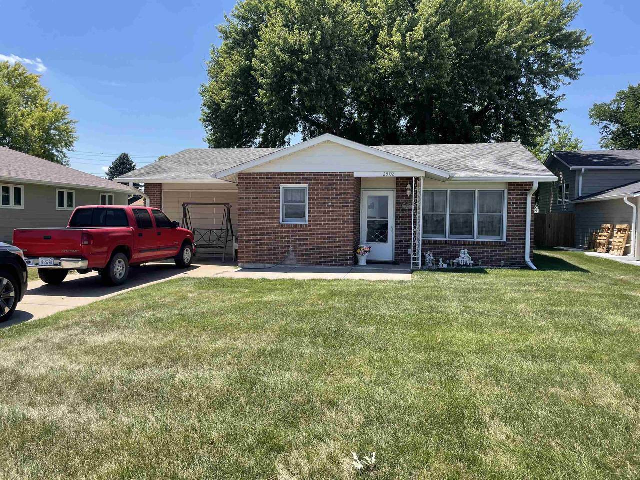 2502 G Avenue - Photo 1