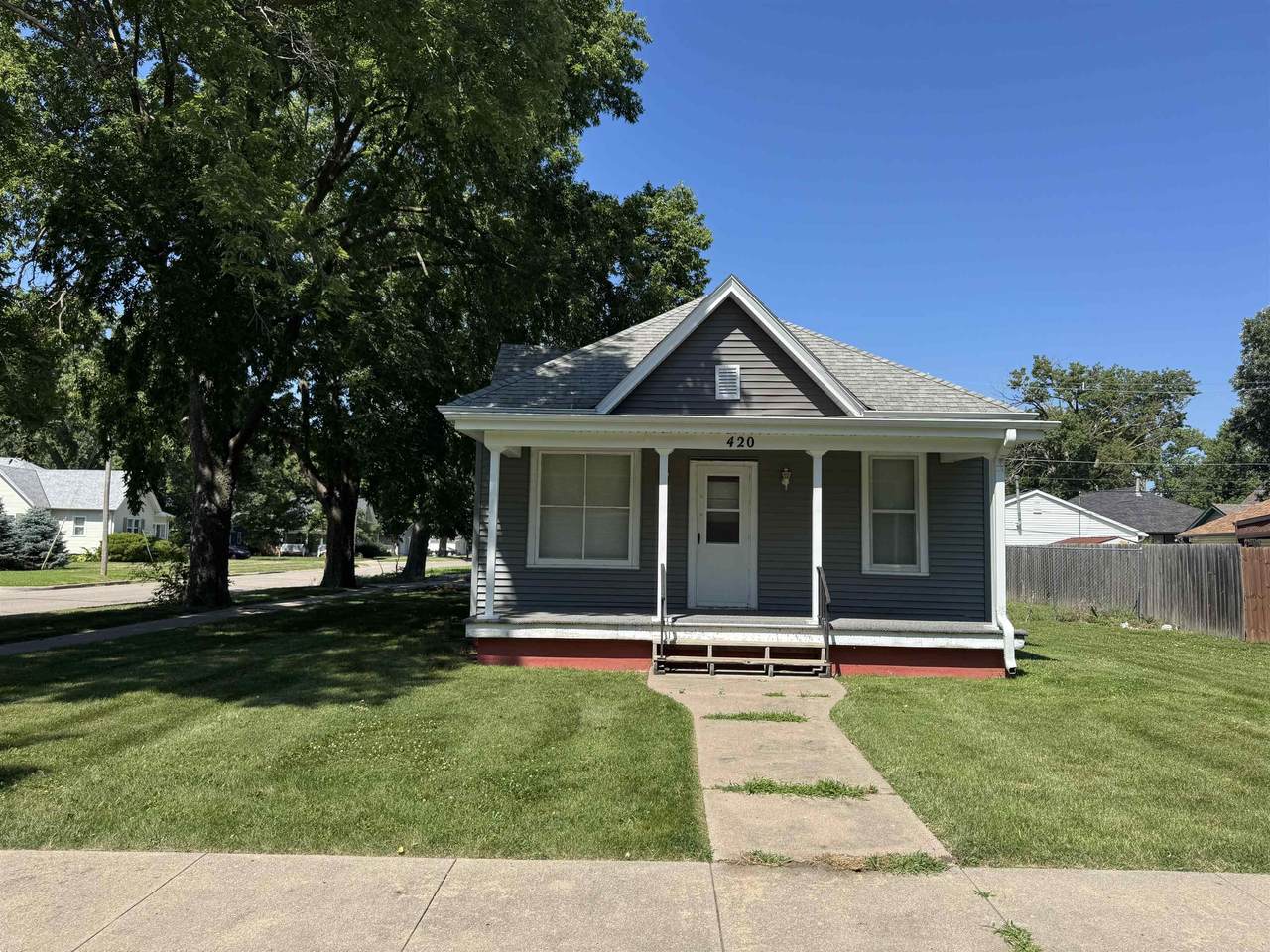 420 St Joseph Avenue - Photo 1