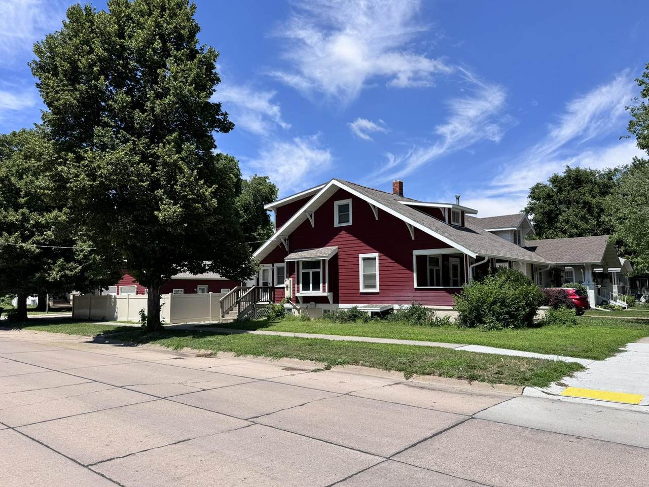 1604 D Avenue - Photo 1