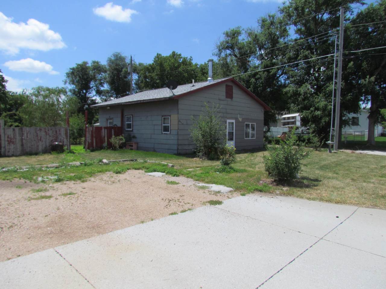 1015 17th St - Photo 1
