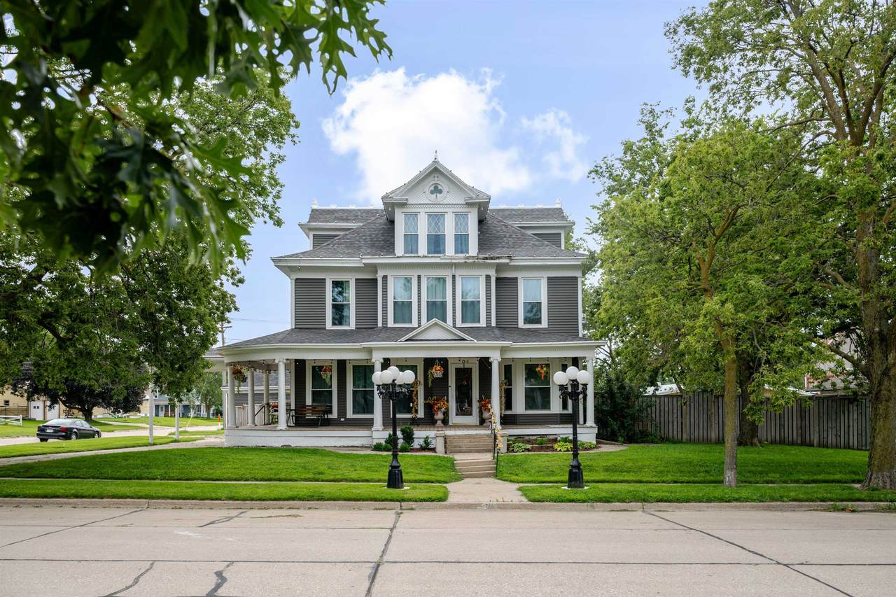 704 H Street - Photo 1