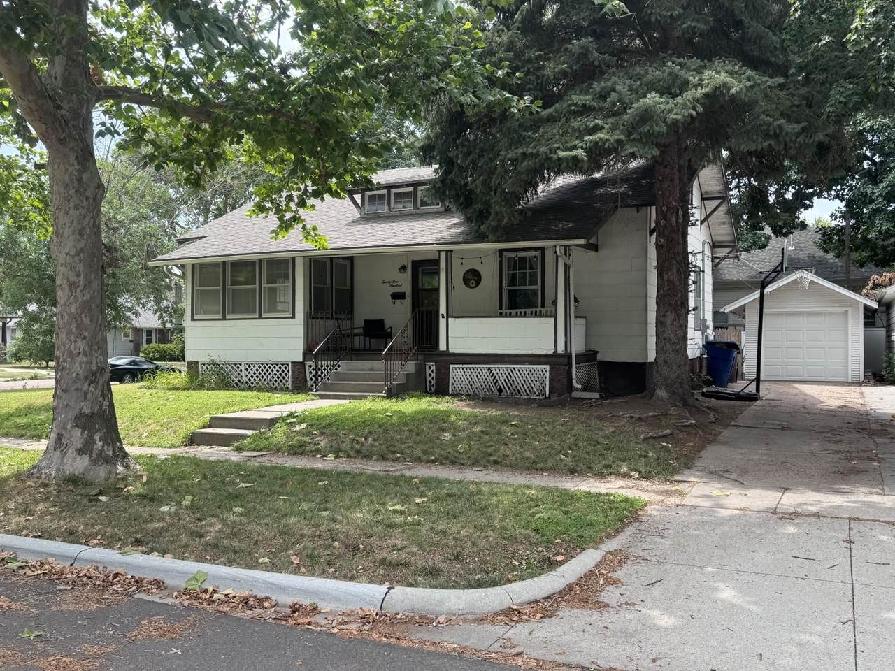 2100 8th Avenue - Photo 1
