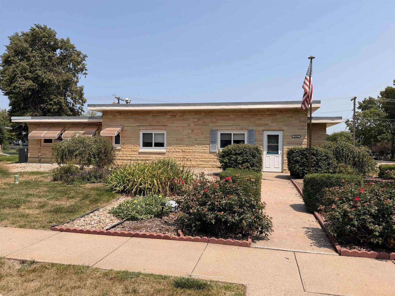 3303 F Avenue - Photo 1
