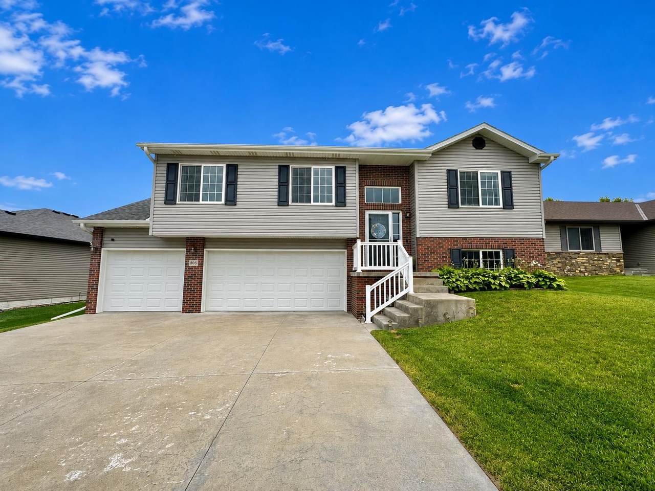 8015 Mandalay Drive - Photo 1