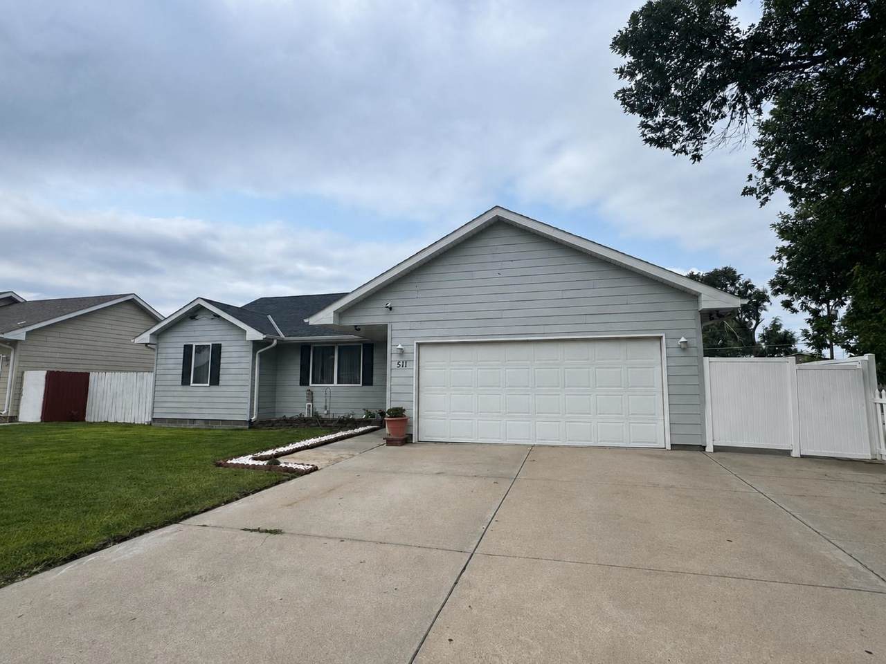511 Walnut Street - Photo 1