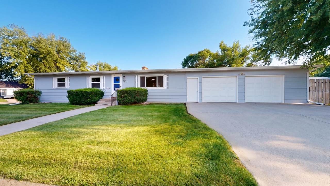 621 22nd Street - Photo 1