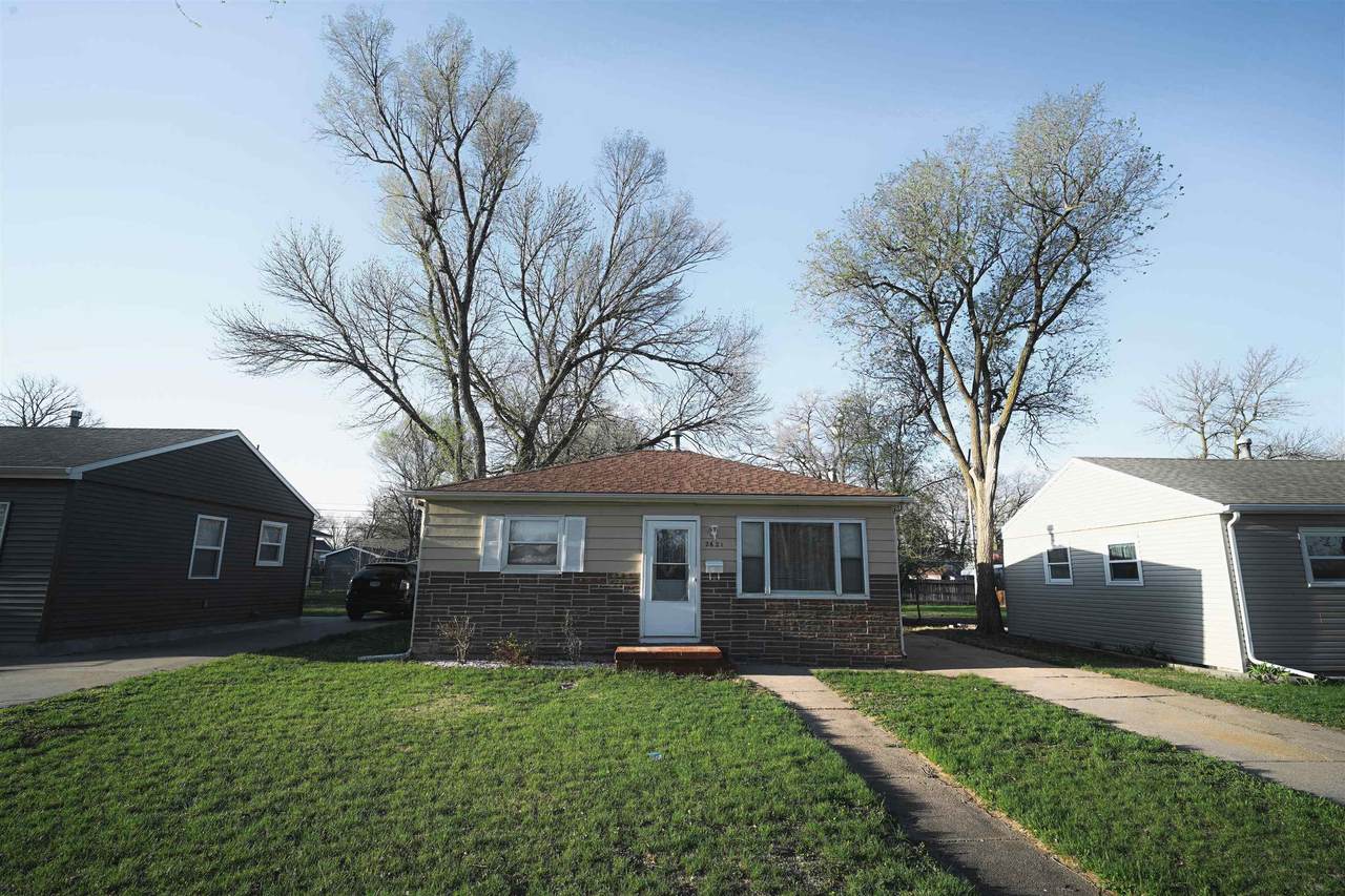 2621 7th Street - Photo 1